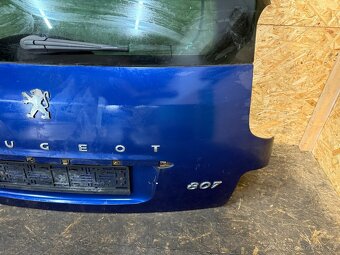 PÁTÉ DVEŘE KUFRU PEUGEOT 807 - 4