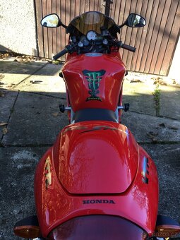Honda VTR 1000 F - 4