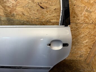 HOLÉ LEVÉ ZADNÍ DVEŘE VW PASSAT B5.5 SEDAN - 4