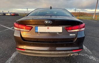 Kia Optima sedan 2016 -  1.7  turbo diesel - 4