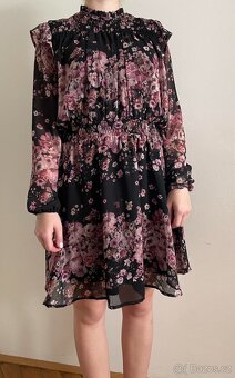 NOVÉ šaty Mohito vel.32 (odpovídá XS) - 4