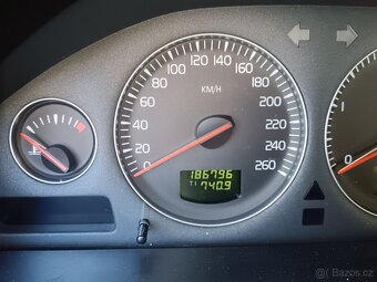 Volvo xc 90 r.v.2006 7 míst 2,4d  automat 136 kw - 4
