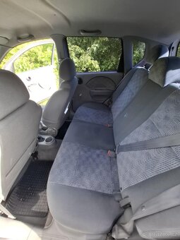 Chevrolet kalos - 4