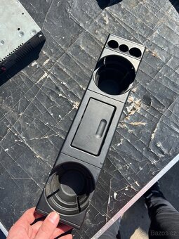 Originálny cupholder z BMW E36 M3 (US verzia) – zánovný - 4