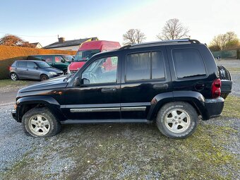 Jeep Cherokee 4x4 obsah 2,8 CRD bez dokladů - 4