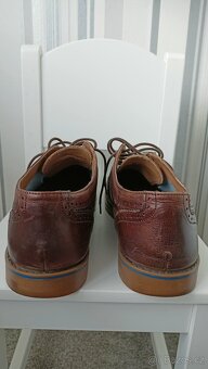 Elegantní kožené šněrovací boty Clarks - UK11 - 4