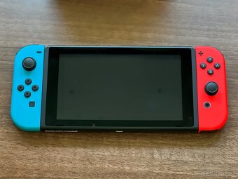 Nintendo Switch - Neon Red&Blue Joy-Con - 4