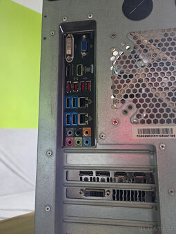 Starší herní počítač - 4