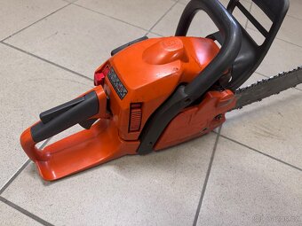 Benzínová pila Husqvarna 435 .....38cm - 4