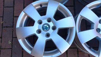 Zachovalé alu disky originál Škoda Octavia II 6jx15h2 et 47 - 4