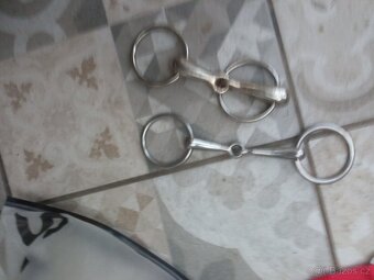 elektrický zdroj +různé - 4