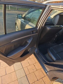 Avensis t 25 combi - 4