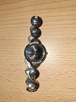 Dámské japonské hodinky Q&Q, nálezní - 4