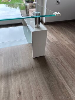 Skleněný konferenční stolek - 4