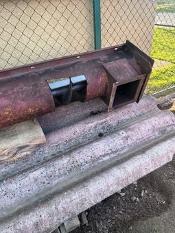 Šnek na uhlí s motorem - 4