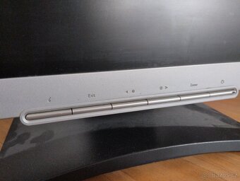 Prodám starý LCD MONITOR - 4