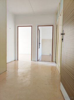 Byt 2+1 67m s balkónem, Seifertova ul. (u koupaliště) - 4
