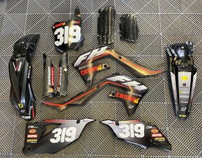 Plasty s Polepy Kawasaki kxf - 4