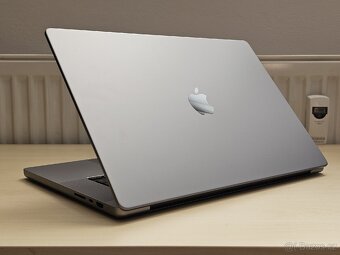 Apple MacBook Pro 16" (M1 Pro, 2021) - 4