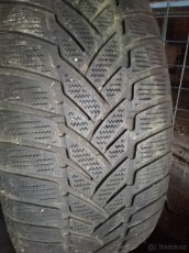 pneu 215/55/17 - 4