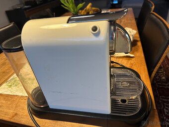 Kavovar kapslovy Delonghi Nespresso - 4