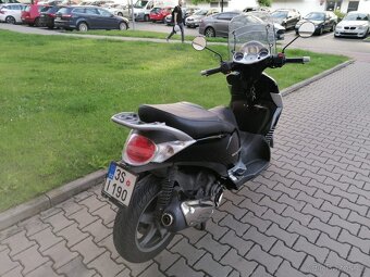 Aprilia Scarabeo 250 r.v. 2007 - 4