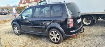 VW Touran Cross 2,0 TDi 125 Kw..7 míst - 4