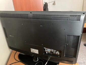 SAMSUNG TV LE32A330J1XCS - 4