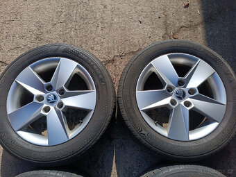 Škoda Octavia III - alu 6,5x16 et46 + letní 205/55/16 - 4
