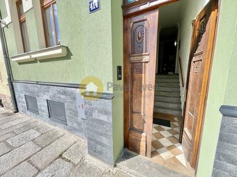 Prostorný rodinný dům s FVE, tři byty s užitnou plochou 215  - 4