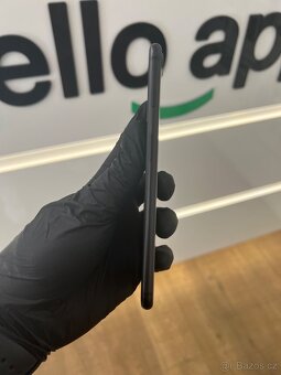 Apple iPhone 7 Plus 128GB Black - 4
