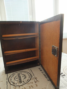 Dvě dřevěné poličky - 4