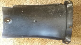 Suzuki GSX-R 750 / 1100 (1985-1988) - zadní blatník. - 4