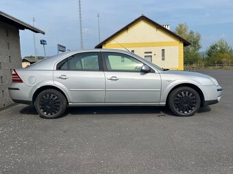 Ford Mondeo 1,8i 92KW VYHŘÍVANÉ PŘEDNÍ OKNO - 4