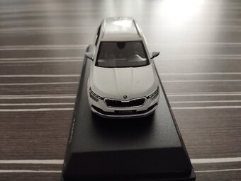 Škoda Kamiq 1:43 Norev - 4