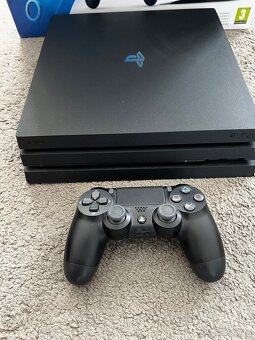 Sony Playstation 4 PRO 1TB dva ovladače - 4