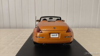 Model Nissan 350 Z Roadster Sunset Orange, Autoart 1:18 - 4