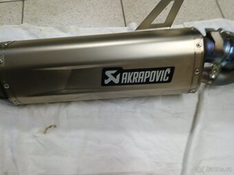 Akrapovic slip on titan - 4
