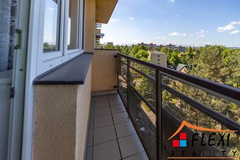 Prodej bytu 2+1 s balkónem, ul. Centrum Karviná, výhled na B - 4
