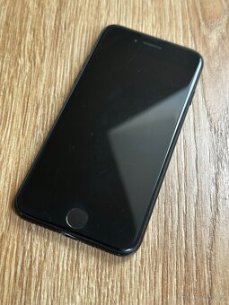 iPhone 7 128GB Black - 4