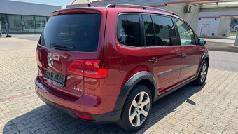 VW Touran 2.0 TDi 103kW CROSS - 4