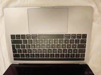 MacBook Pro 13" 2019 8GB - 4