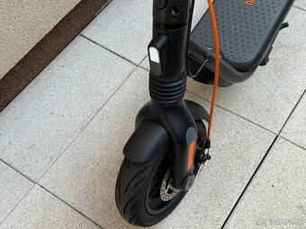 Segway Ninebot KickScooter F2 Pro E - TOP STAV - 4