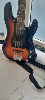 Baskytara squier - 4