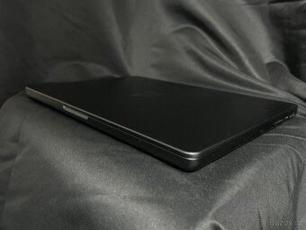 MacBook Pro M3 14”, 18GB, 1TB - 4