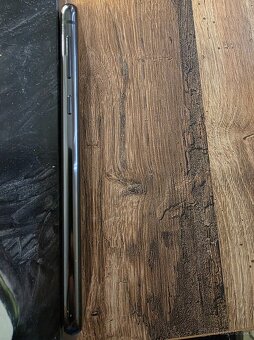 Samsung Galaxy S10e - 4