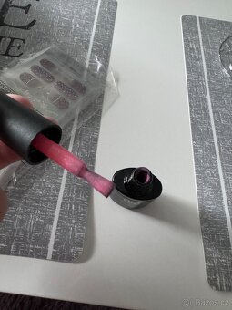 ÚV LAMPA NA NEHTY S DISPLEJEM A ČASOVAČEM + GEL LAKY - 4
