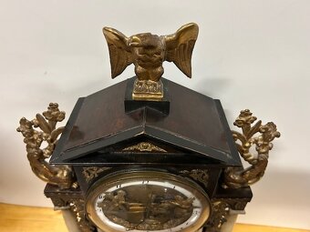 Empírové hodiny - kováři zajímavý model. - 4