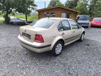 VW Bora 1.6i 77kw r.v. 2003 - 4