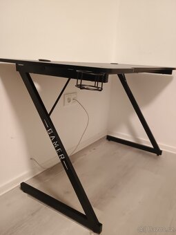Jysk Gamer PC stůl - 4